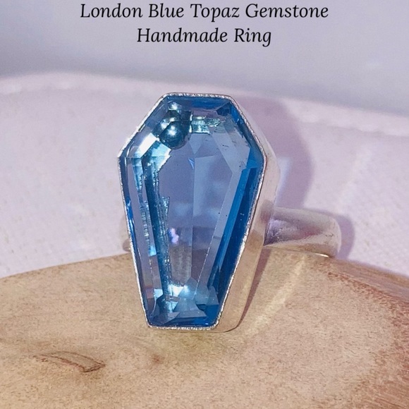 Coffin Cut London Blue Topaz Gemstone Handmade Ring - Picture 3 of 4